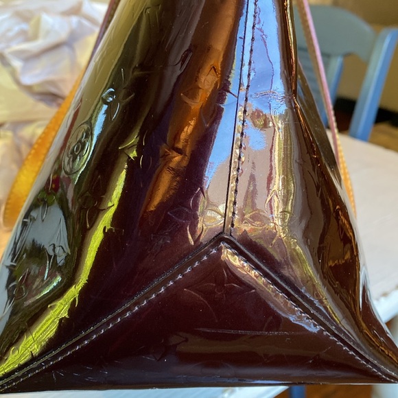 Louis Vuitton GM Bellevue Vernis Amarante Bag zippered tote handbag - Picture 12 of 13